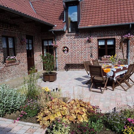 Bed and Breakfast Chez Julie Beaucamps-Ligny Exterior foto