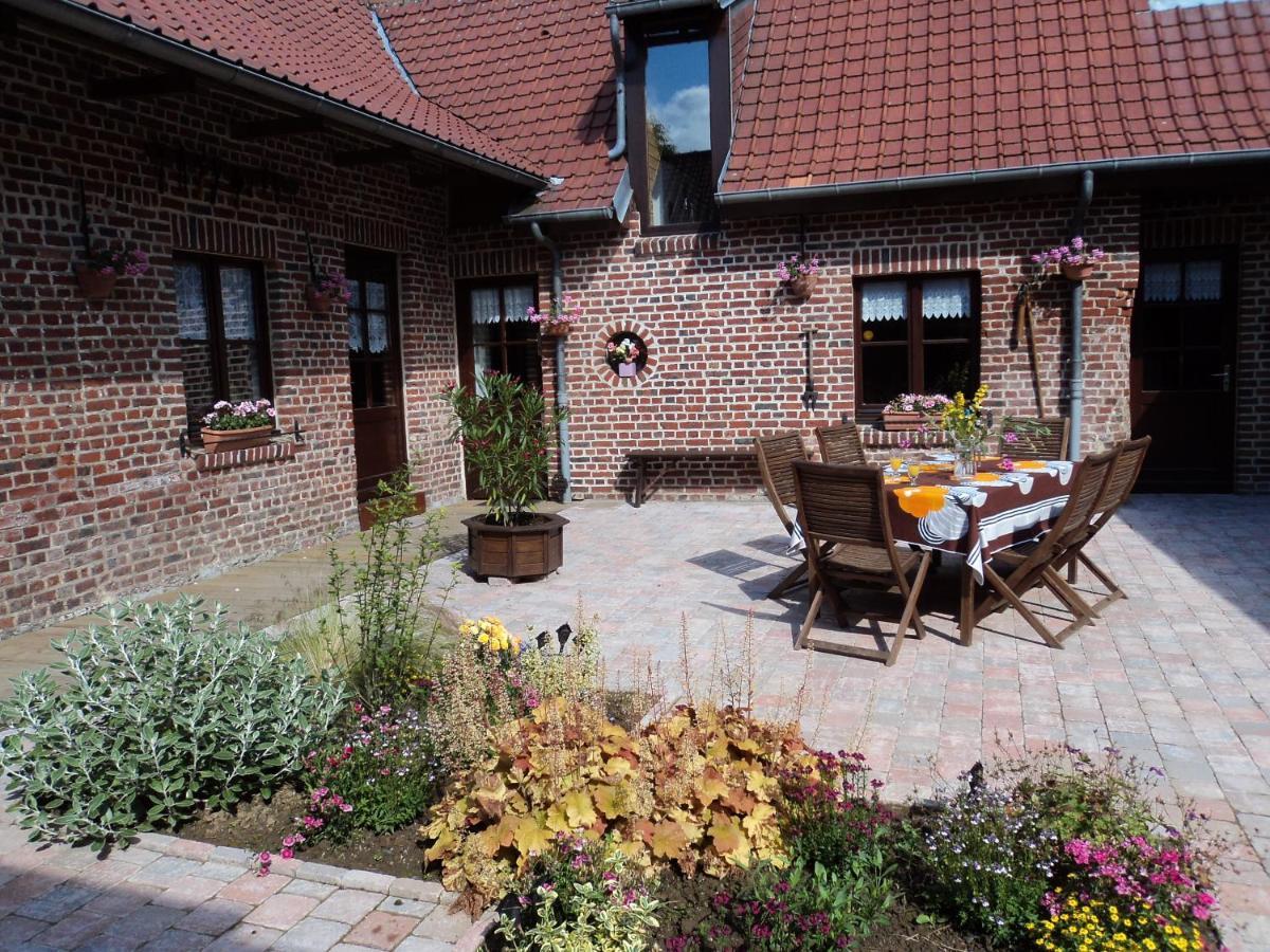 Bed and Breakfast Chez Julie Beaucamps-Ligny Exterior foto