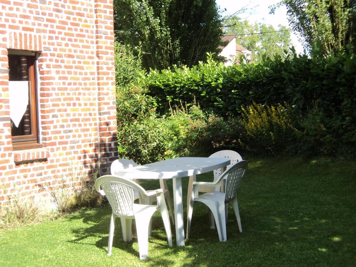 Bed and Breakfast Chez Julie Beaucamps-Ligny Exterior foto