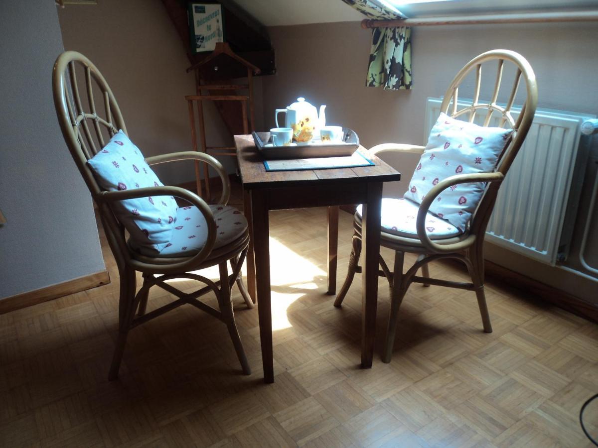 Bed and Breakfast Chez Julie Beaucamps-Ligny Exterior foto